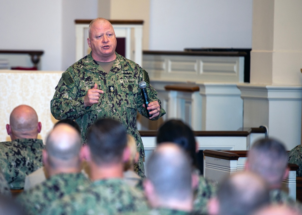 MCPON Honea visits Sailors at Fort George G. Meade