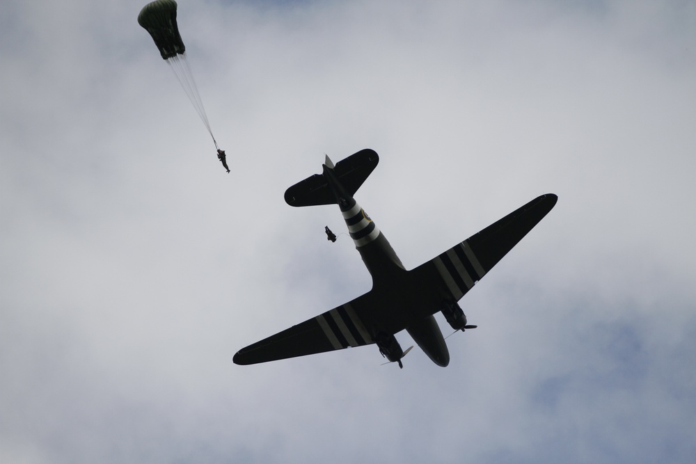 Paratroopers decend during Marker Garden 23