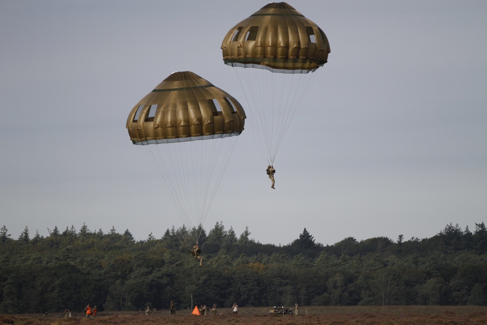 Paratroopers prepare to land during Falcon Leap