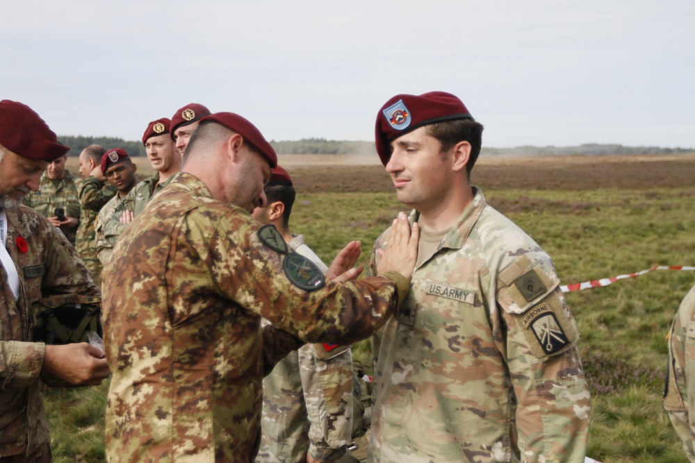 DVIDS - Images - 16th Sustainment Brigade Soldier receives foreign jump ...