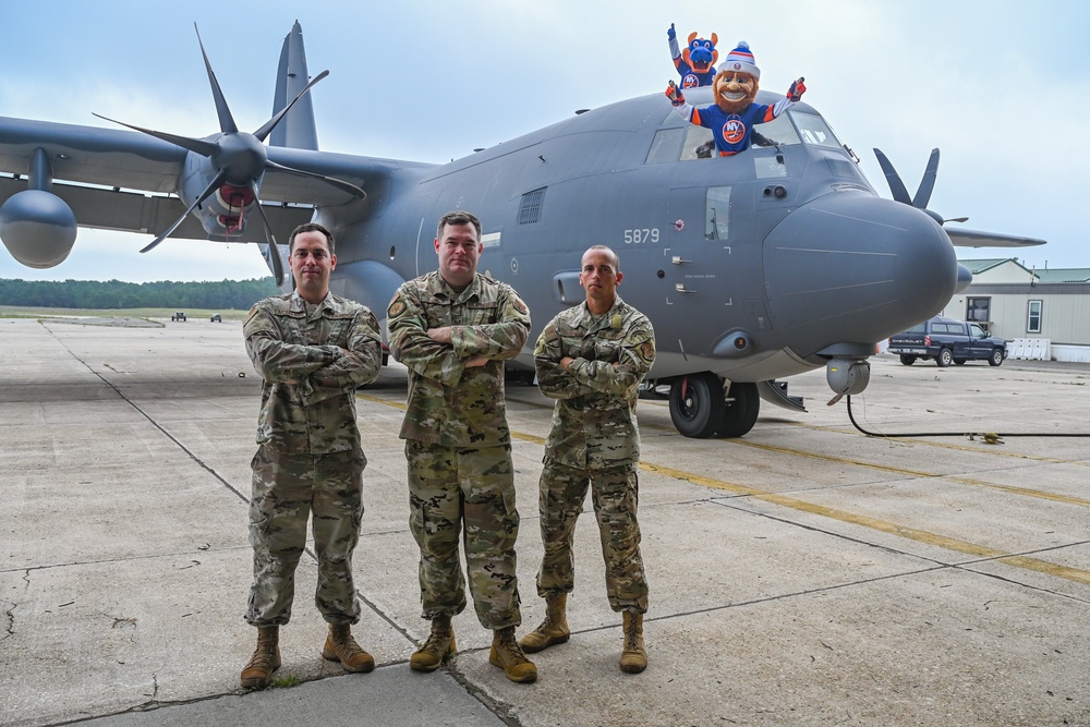 NY Air Guard recruiters team up with New York Islanders to promote 106th Rescue Wing