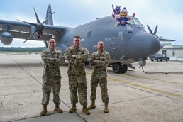NY Air Guard recruiters team up with New York Islanders to promote 106th Rescue Wing