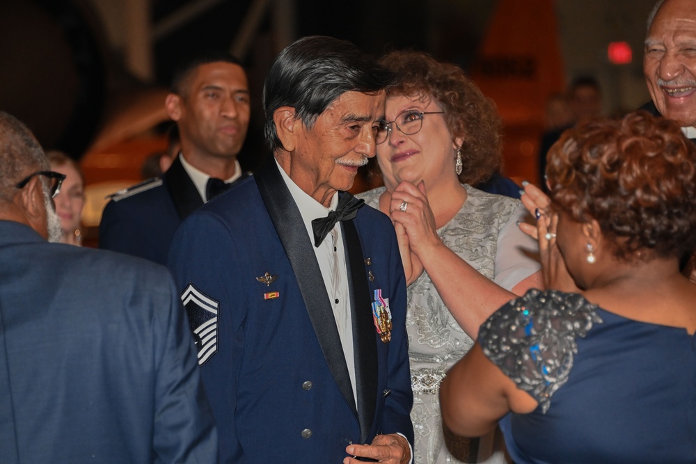 Joint Base Andrews hosts 76th Air Force Ball