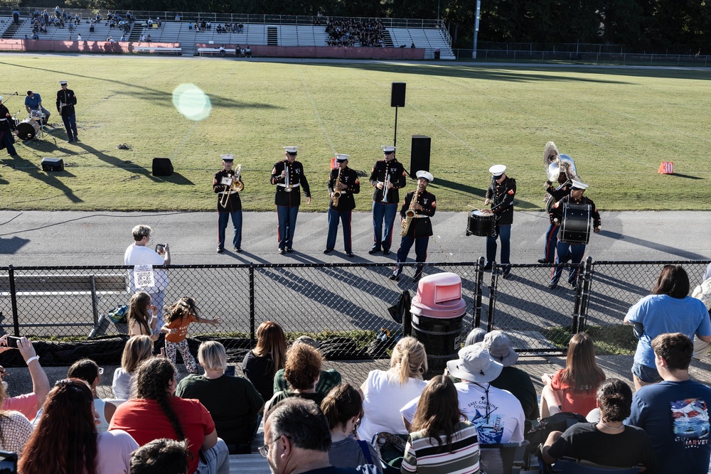 2d Marine Division Band Performs for Jacksonville High School