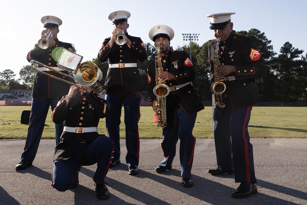 2d Marine Division Band Performs for Jacksonville High School