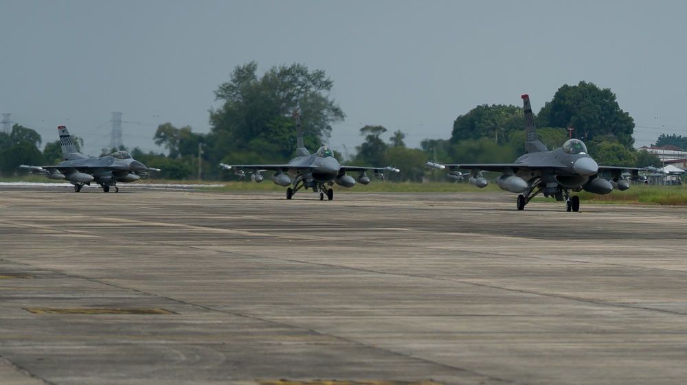 F-16s Arrive to Cope Taufan 23