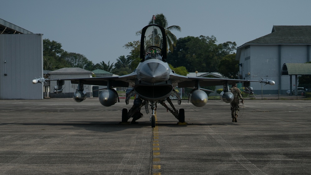 F-16s Arrive to Cope Taufan 23