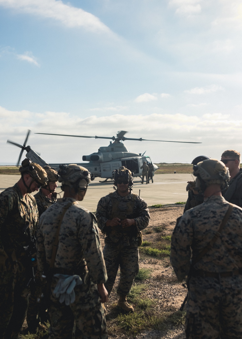 1st ANGLICO Marines Conduct Helicopter Fast Rope Training