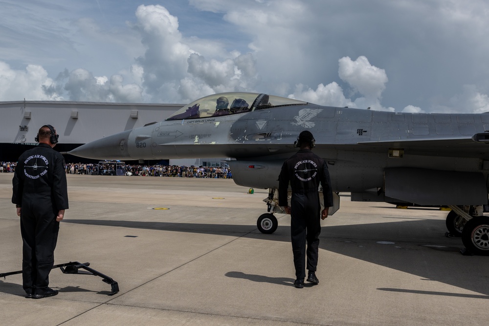 DVIDS - Images - PACAF F-16 Demo Team participates in