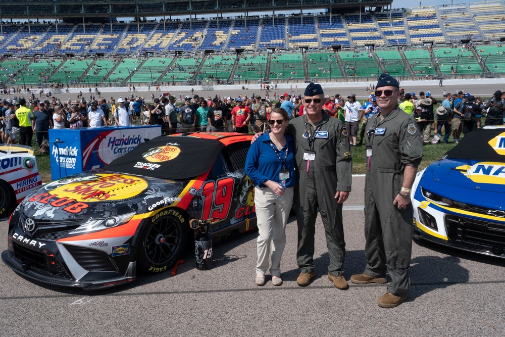 Start your engines: B-2 Spirit soars over NASCAR race