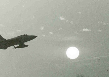 F-105 Thunderchief display at Arnold AFB honors Bond