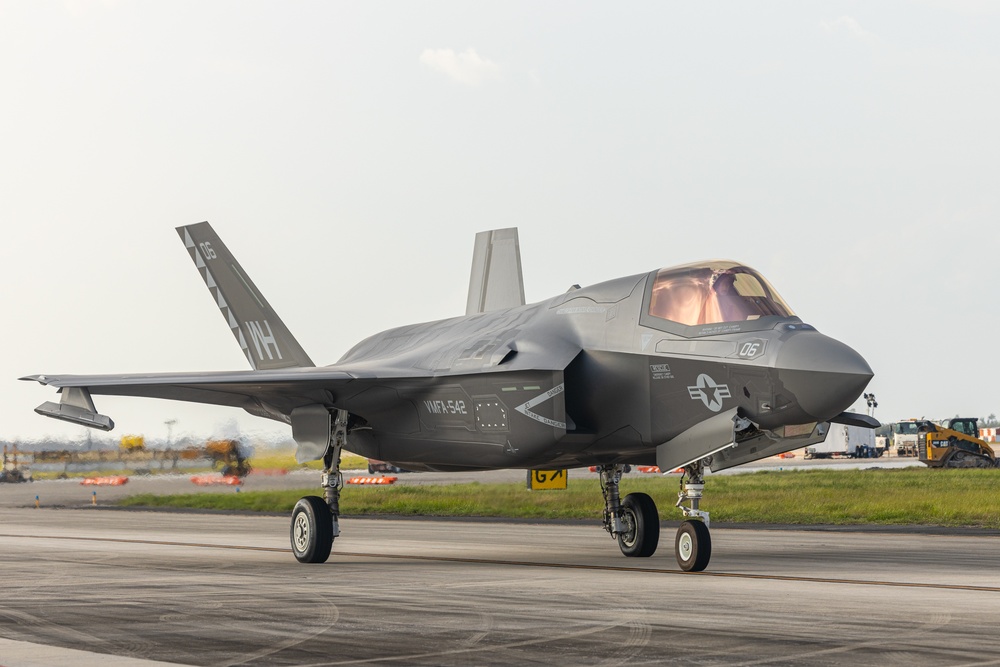 Marine Fighter Attack Squadron (VMFA) 542 flight line operations