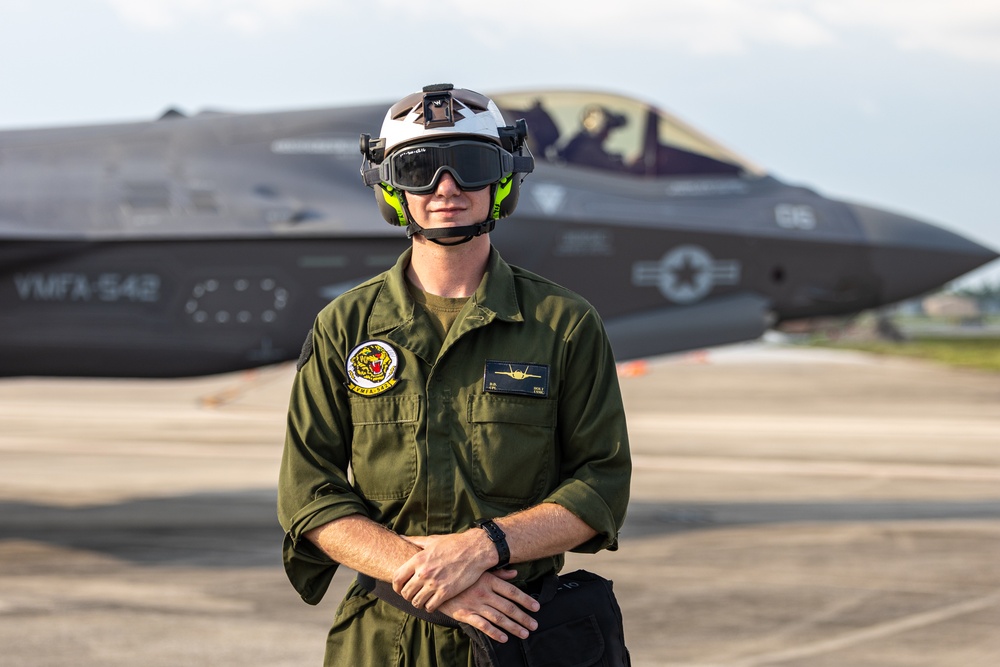 Marine Fighter Attack Squadron (VMFA) 542 flight line operations