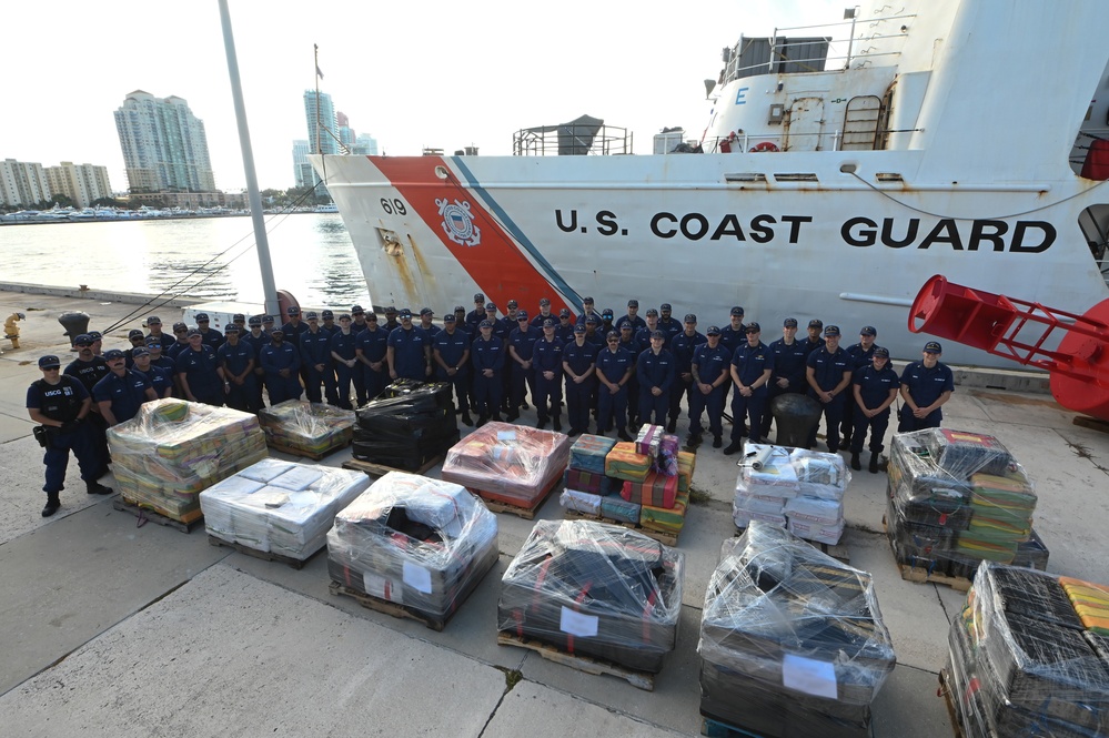 Coast Guard offloads more than $160 million in illegal narcotics in Miami