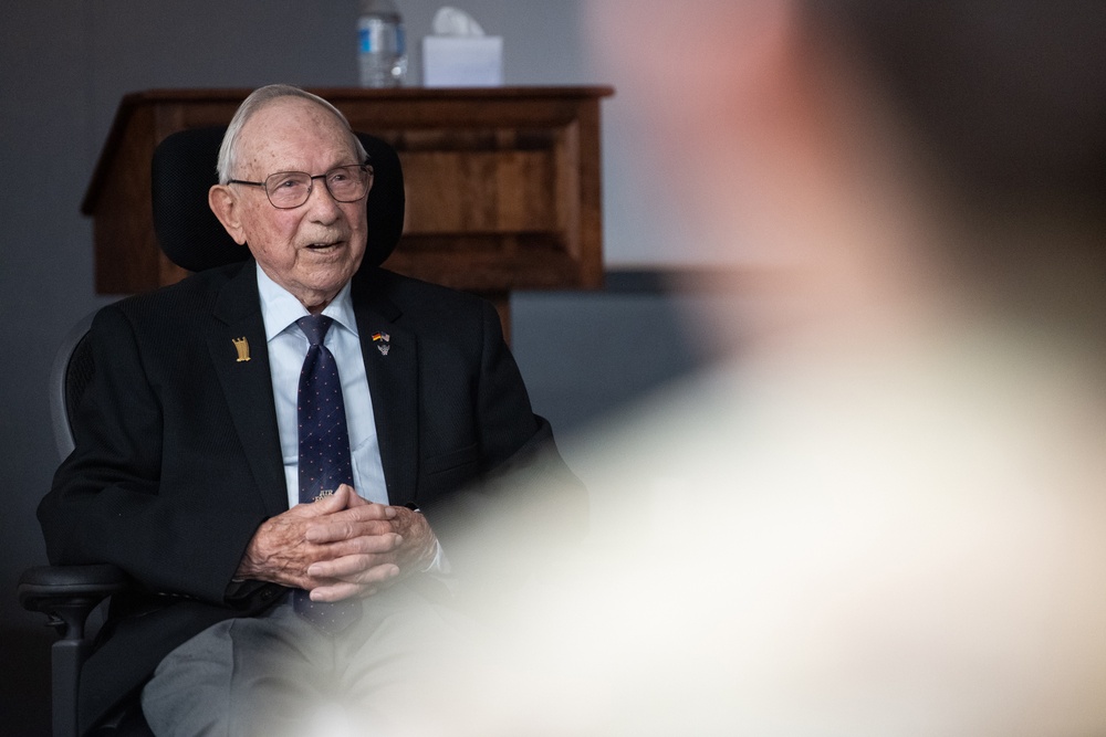 Berlin Airlift veteran visits with ALS Students