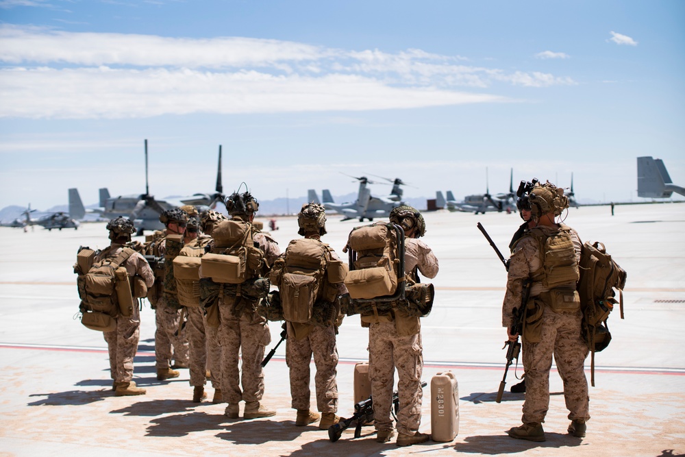 15th MEU Establishes Forward Refueling Point During RUT