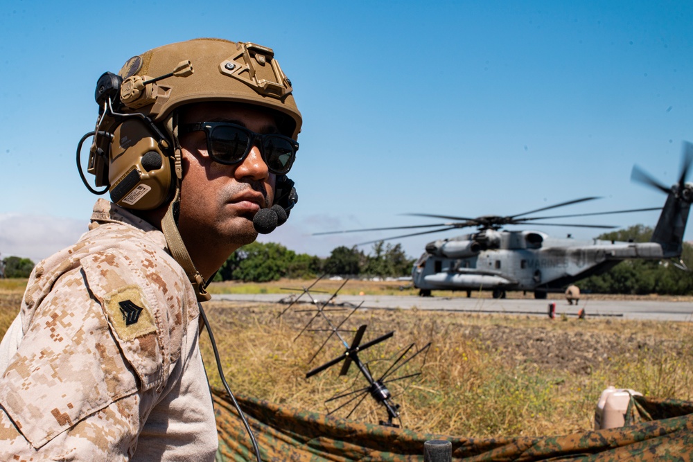 15th MEU Establishes Forward Refueling Point During RUT