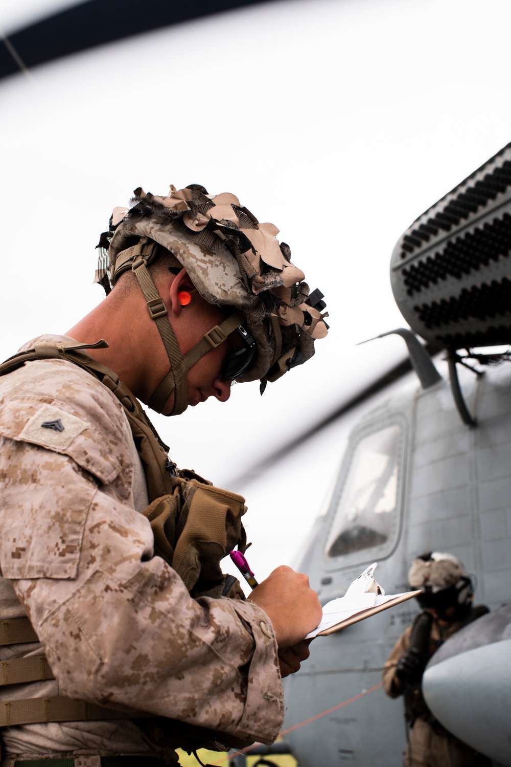 15th MEU Establishes Forward Refueling Point During RUT
