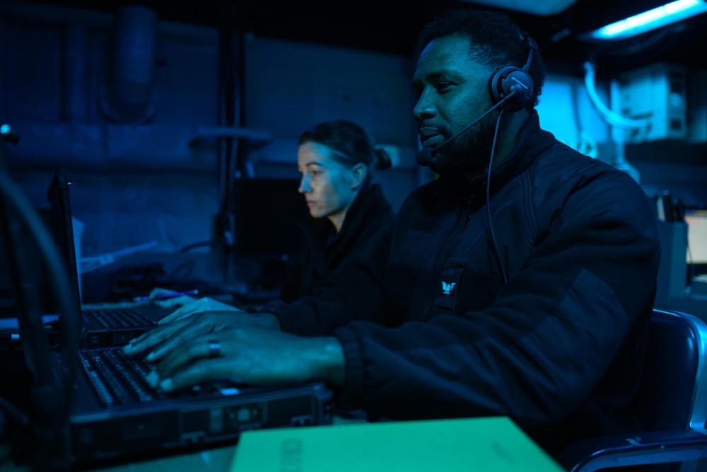 USVDIV-1 Integration with USS Shoup USVDIV-1 Integration with USS Shoup