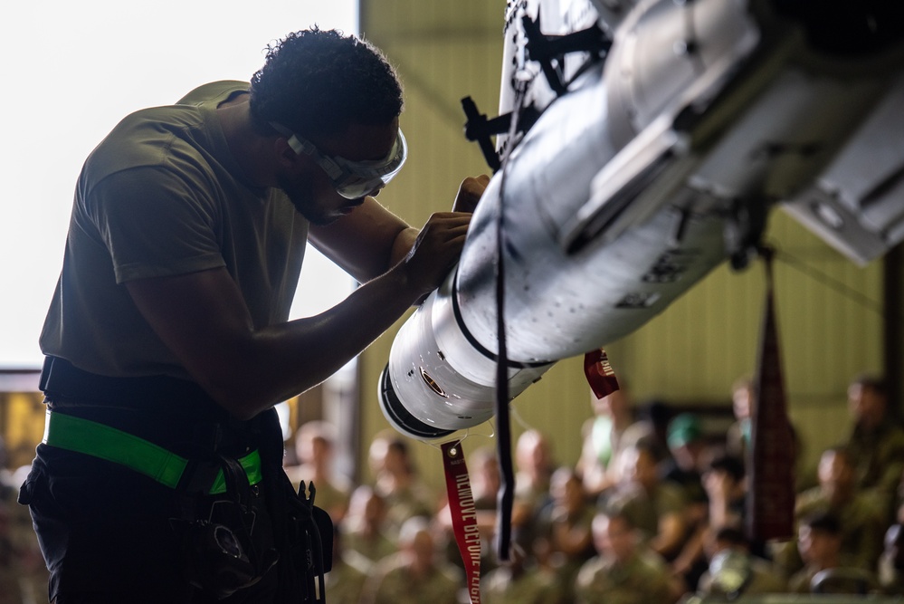 36th and 25th FGS demonstrate readiness in quarterly bomb build and load crew competition