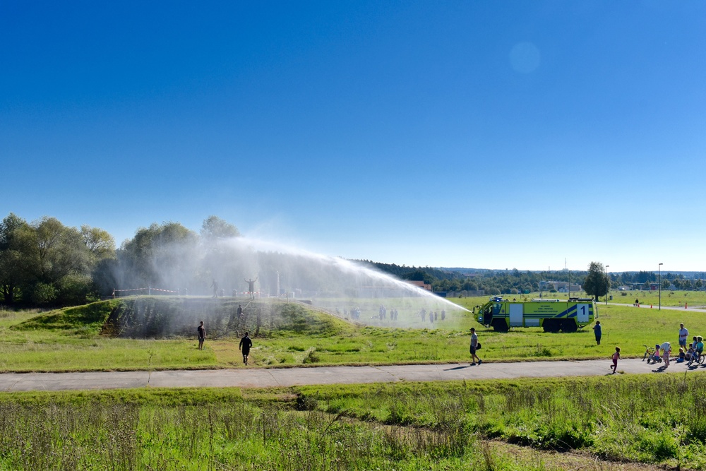 Ansbach Community Makes a Splash at the Inaugural Ansbogger Challenge Run