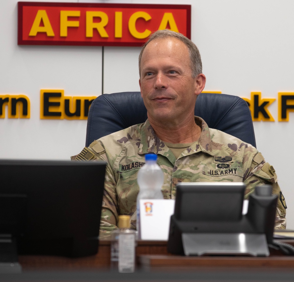Lt. Gen. John Kolasheski commanding general of V Corps visits Maj. Gen. Todd R. Wasmund, commanding general of SETAF-AF