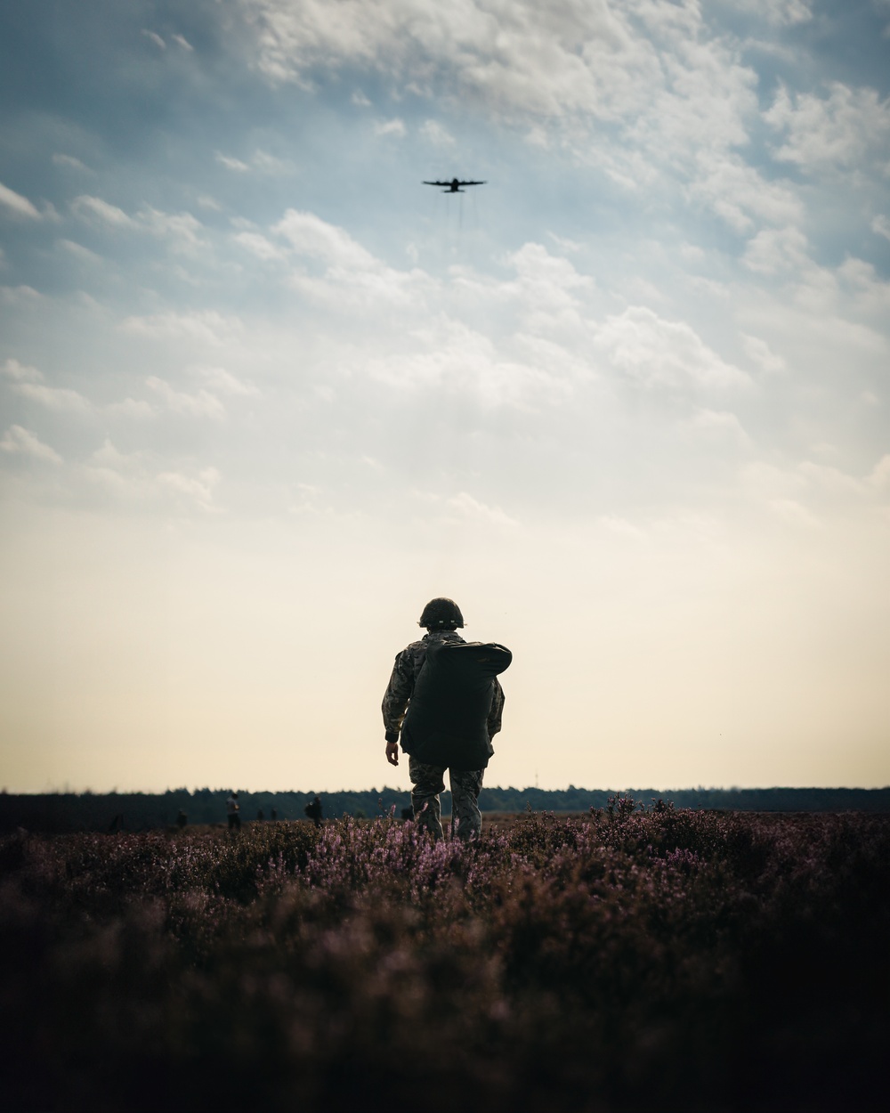 173rd Airborne Brigade Paratroopers Commemorate Operation Market Garden 79th Anniversary Alongside Allied Paratroopers