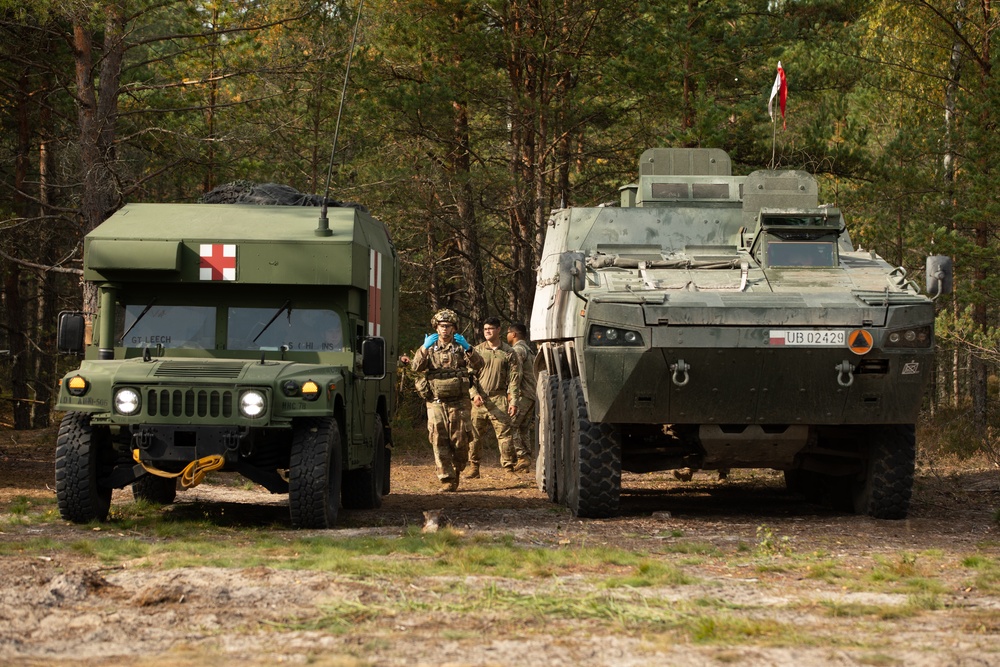 Red Currahee combat medics cross-train with Polish counterparts during Silver Arrow