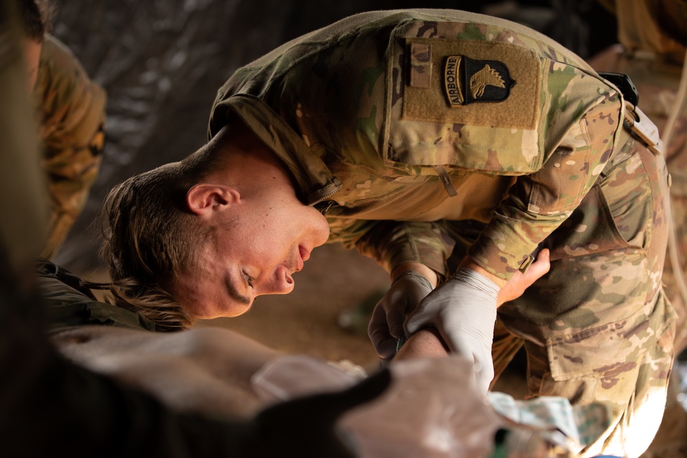 Red Currahee combat medics cross-train with Polish counterparts during Silver Arrow