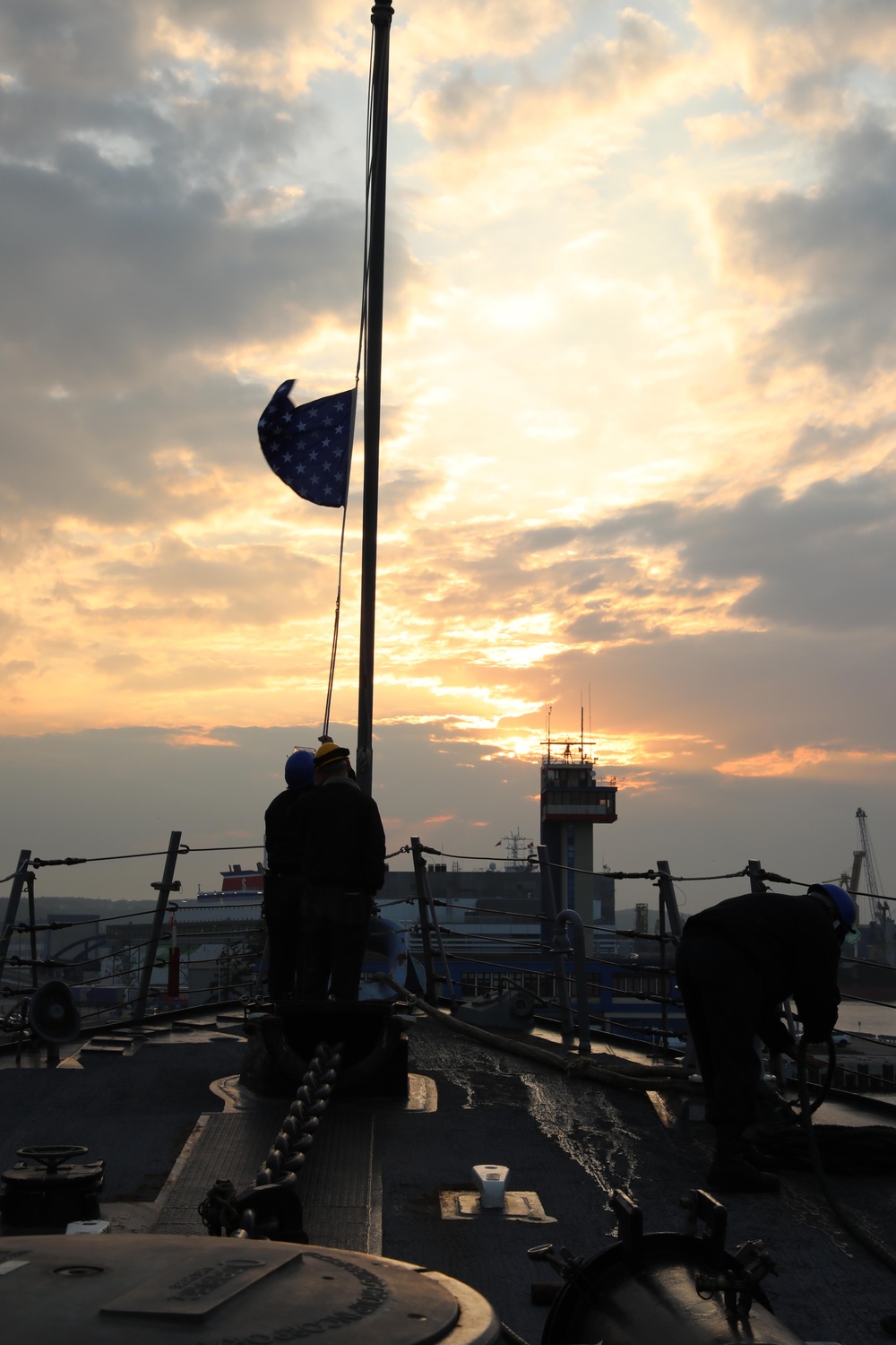 USS Paul Ignatius Departs Gdynia, Poland