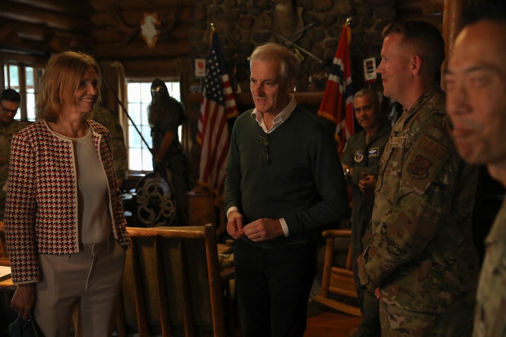 The Norwegian Prime Minister, Jonas Gahr Støre, and Norwegian Ambassador to the United States Anniken Krutnes, visit Camp Ripley Training Center