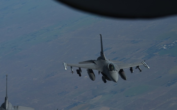 185th Air Refueling Wing Hosts Medal of Honor recipient Michael J. Fitzmaurice.
