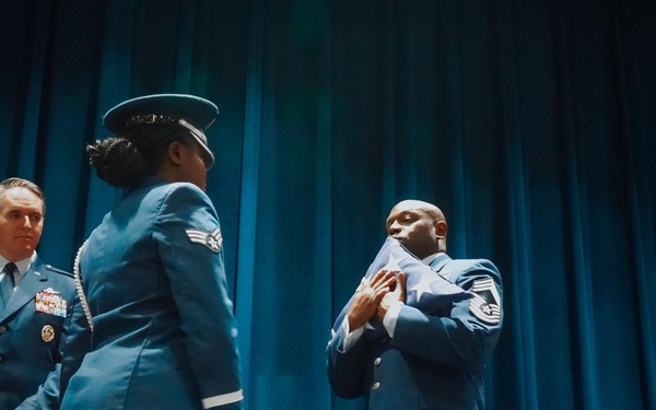 Air Force Chief is honored for 30 years of service