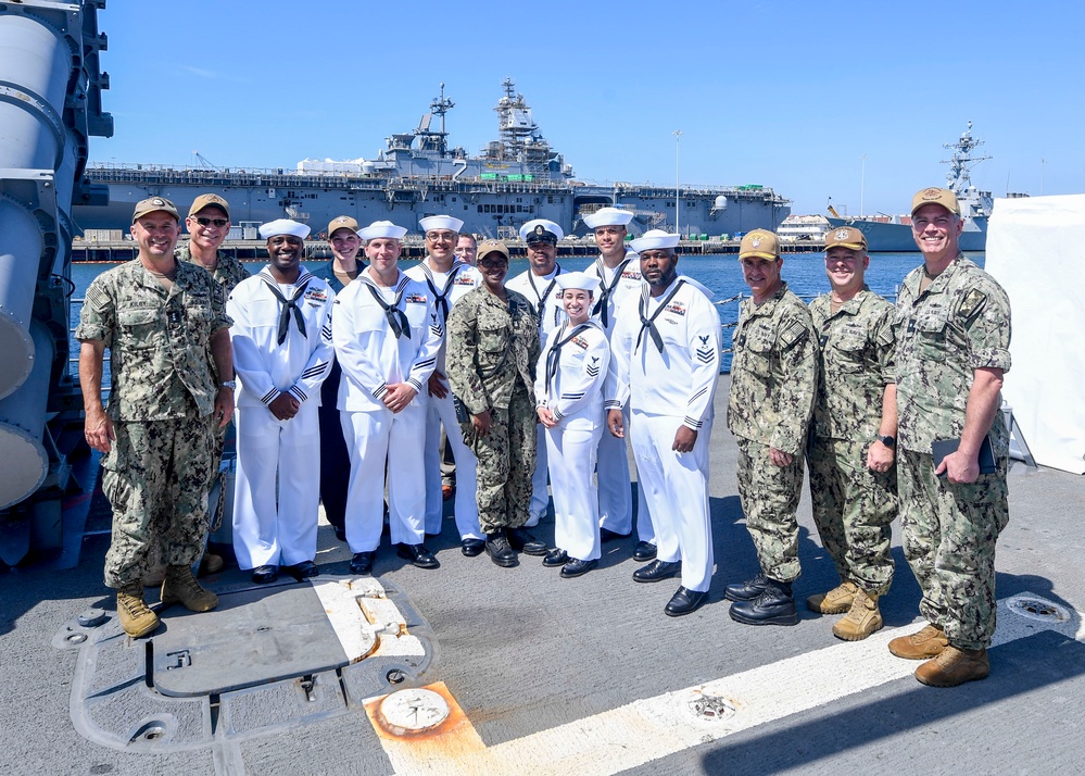 DVIDS - Images - Vice Admiral Jim Kilby attends Surface Warfare Flag ...