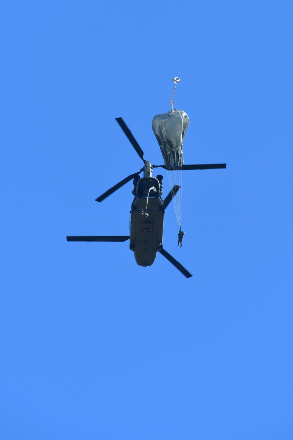 Chinook Jump with 4-319