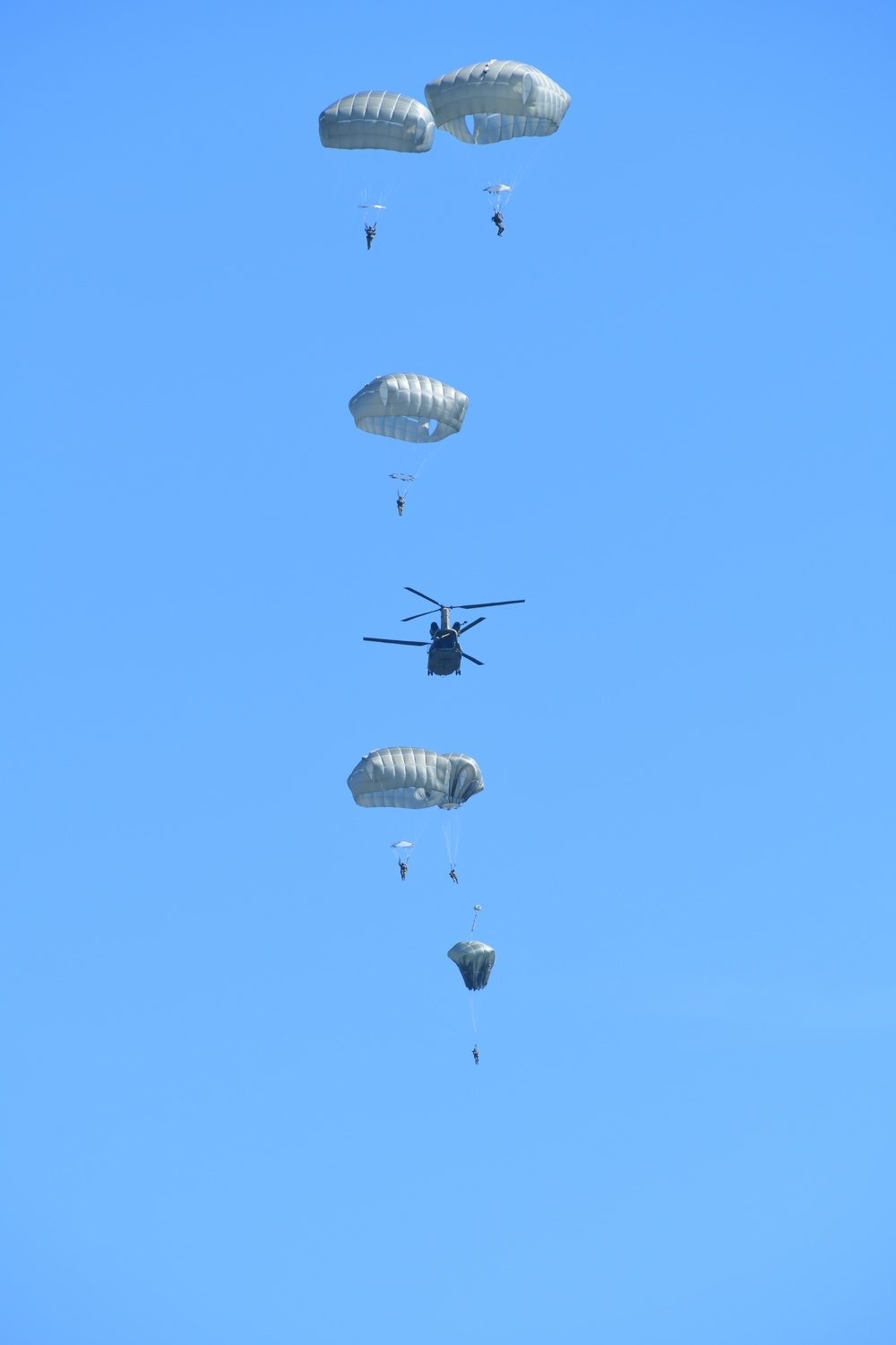 Chinook Jump with 4-319