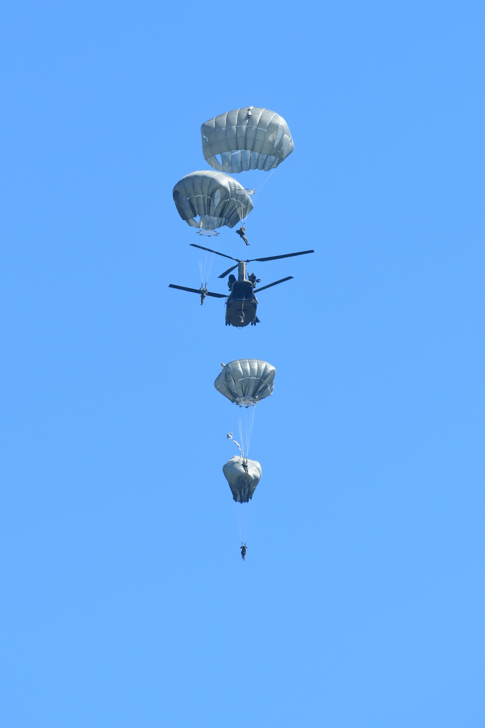 Chinook Jump with 4-319