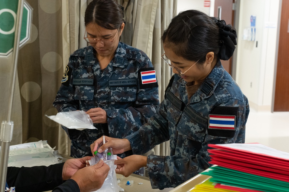 Royal Thai Air Force nurses team up with 59th MDW for U.S. healthcare collaboration