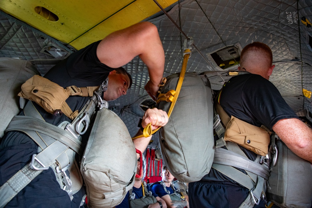 82nd Airborne Division Paratroopers participate in airborne water operations