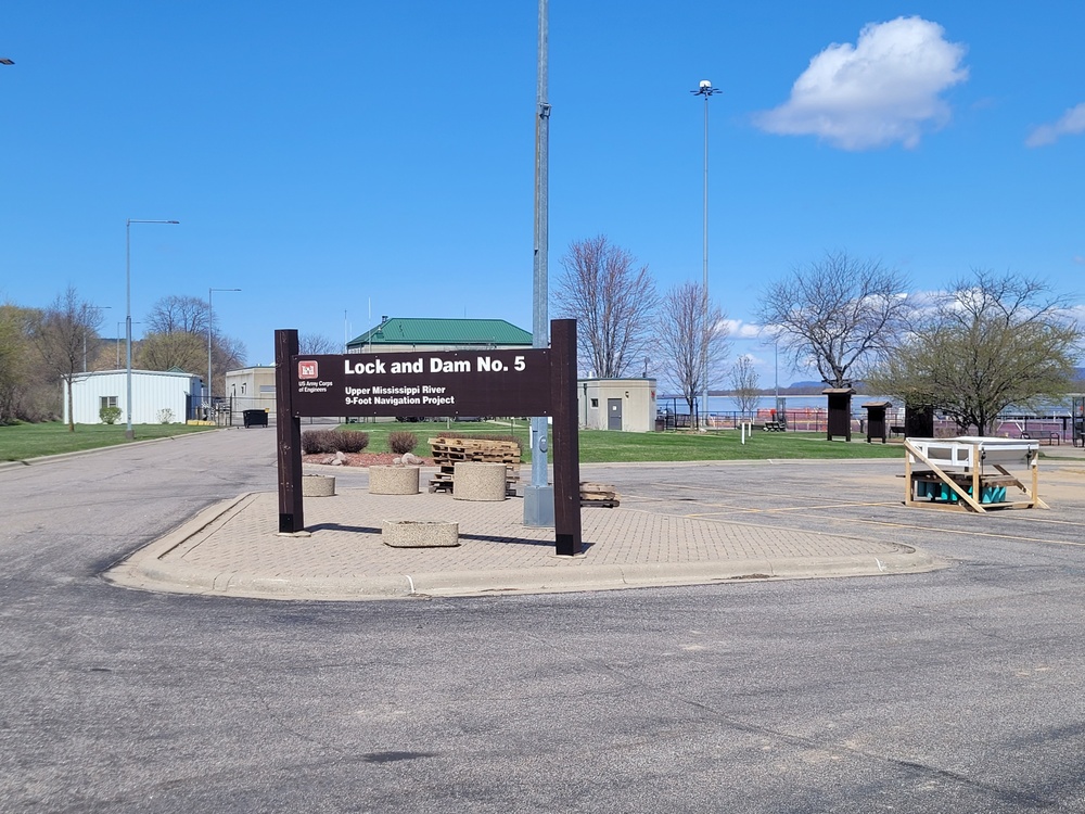 Corps of Engineers awards $22.5 million for Lock and Dam 5 gate maintenance