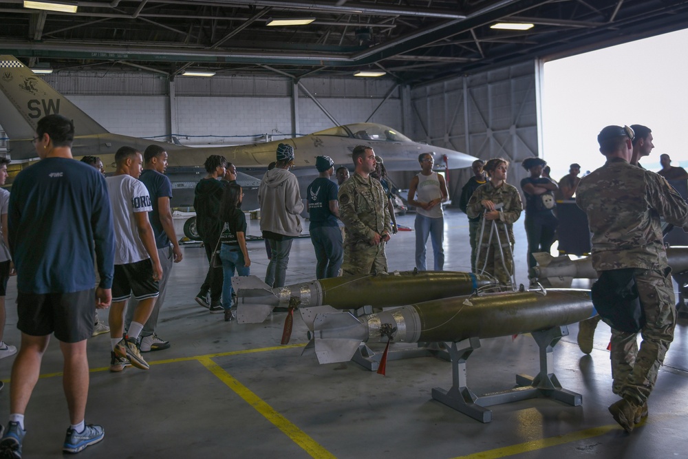 Shaw AFB, 337th RS showcase active duty life to recruits