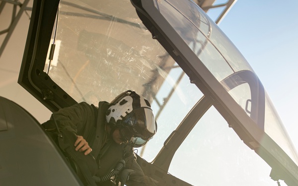 VMFA-225 F-35Bs Launch from MCAS Yuma for Strike Mission