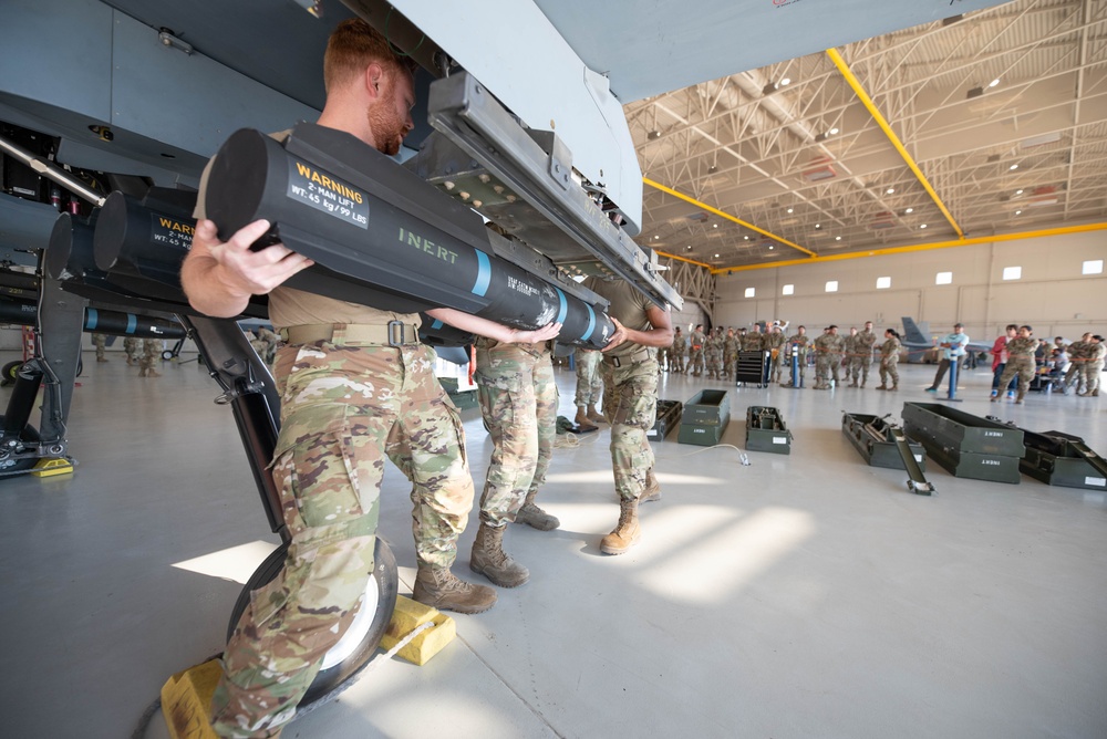 Quarterly Rivals: Tiger and Reaper AMU Go Head-to-Head in Load Crew Competition