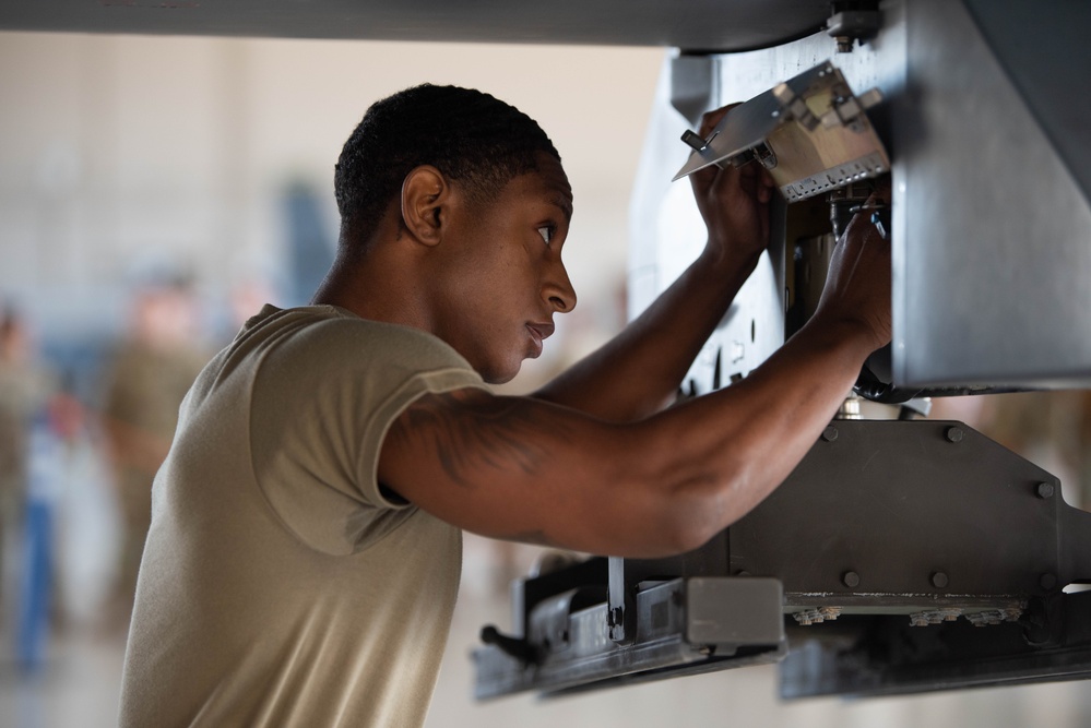 Quarterly Rivals: Tiger and Reaper AMU Go Head-to-Head in Load Crew Competition