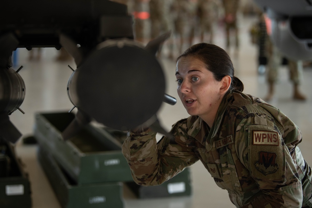 Quarterly Rivals: Tiger and Reaper AMU Go Head-to-Head in Load Crew Competition