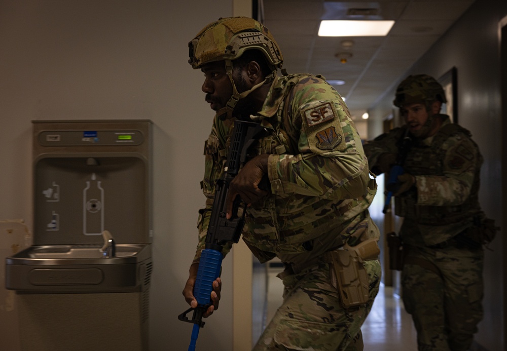 187th Fighter Wing and Montgomery SWAT train together