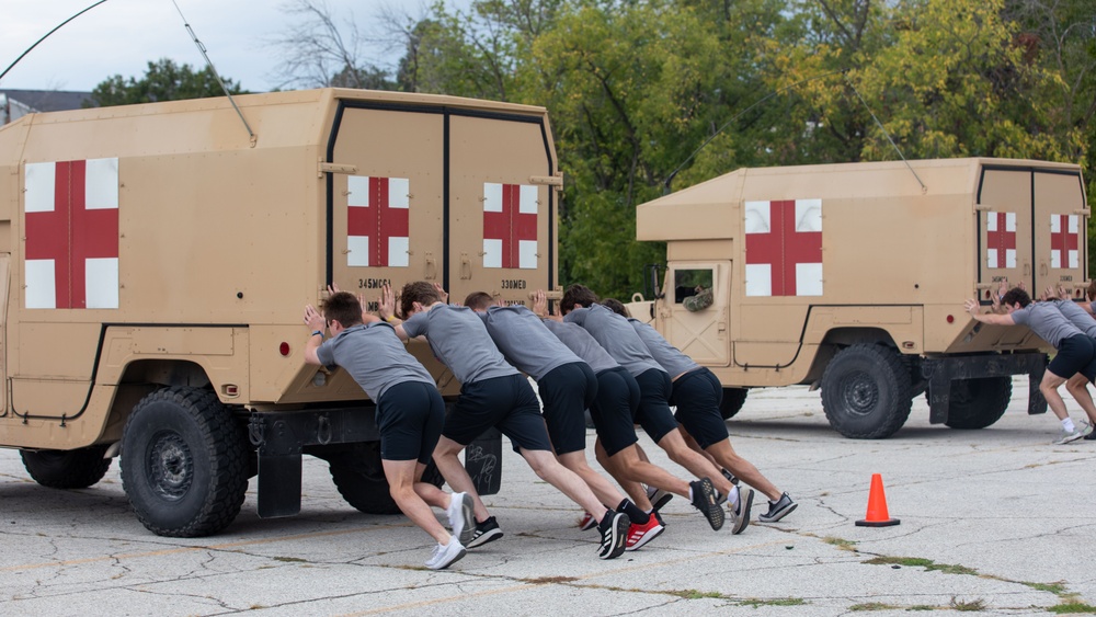 Des Moines Recruiting Company and Army Reserve units partner with Des Moines Buccaneers Hockey Team