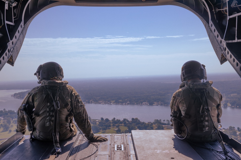 U.S. Army Chinook Flight Crew Assists With Wildfire Suppression