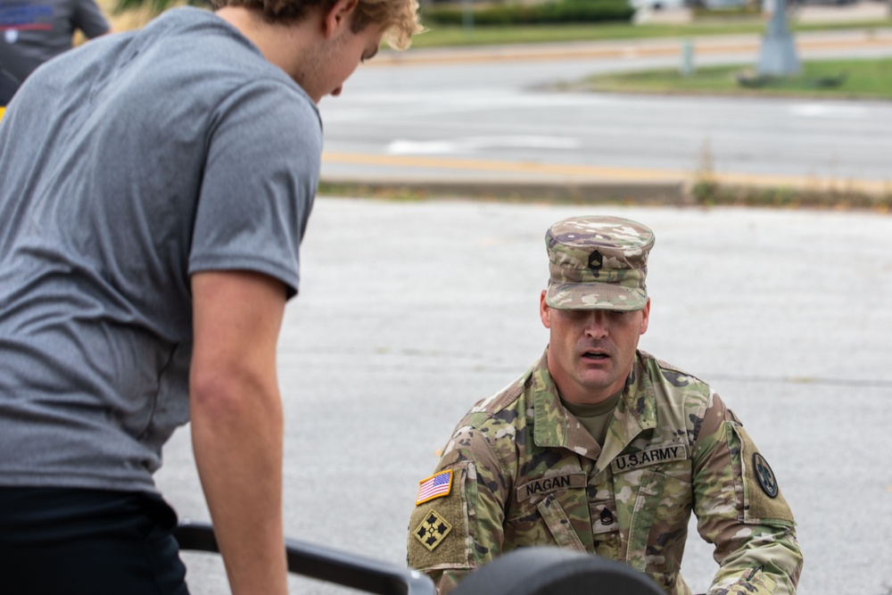 Des Moines Recruiting Company and Army Reserve units partner with Des Moines Buccaneers Hockey Team