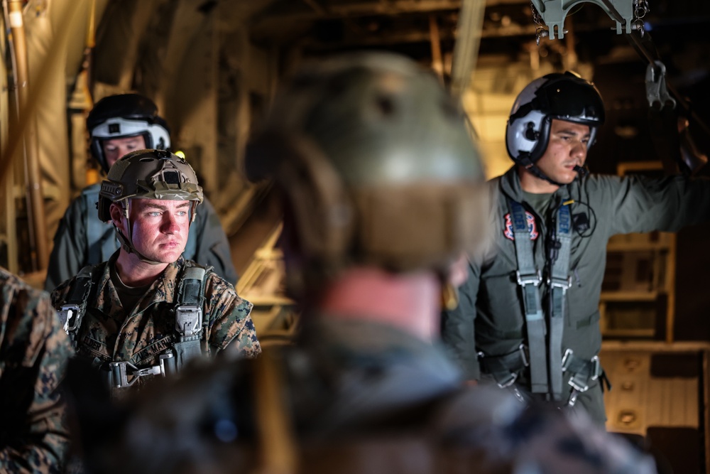 3d Reconnaissance Marines Low-Level Parachuting